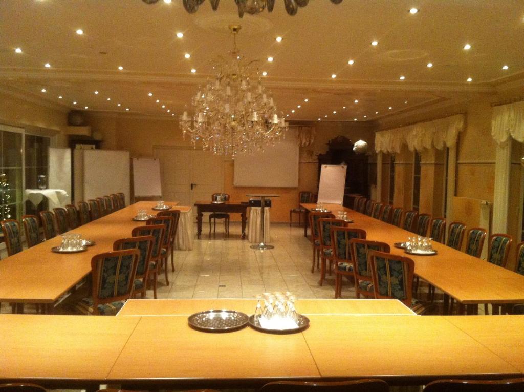 Studentenmuehle Hotel - Restaurant Nomborn Екстер'єр фото